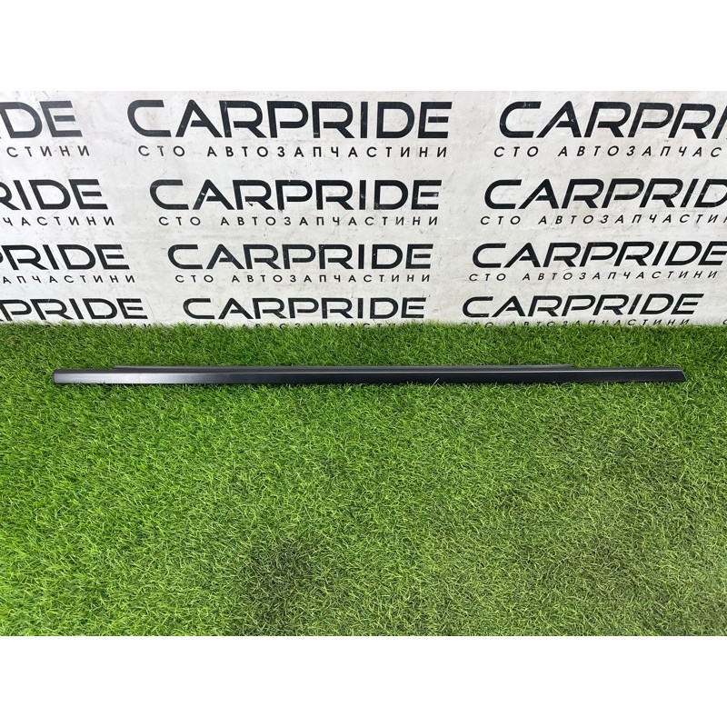 Молдинг двери внешний (кузов и элементы) Nissan Rogue T33 2023 1.5 KR15DDT 828216RA0A