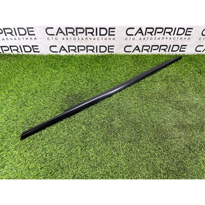 Молдинг двери внешний (кузов и элементы) Nissan Rogue T33 2023 1.5 KR15DDT 828206RA0A