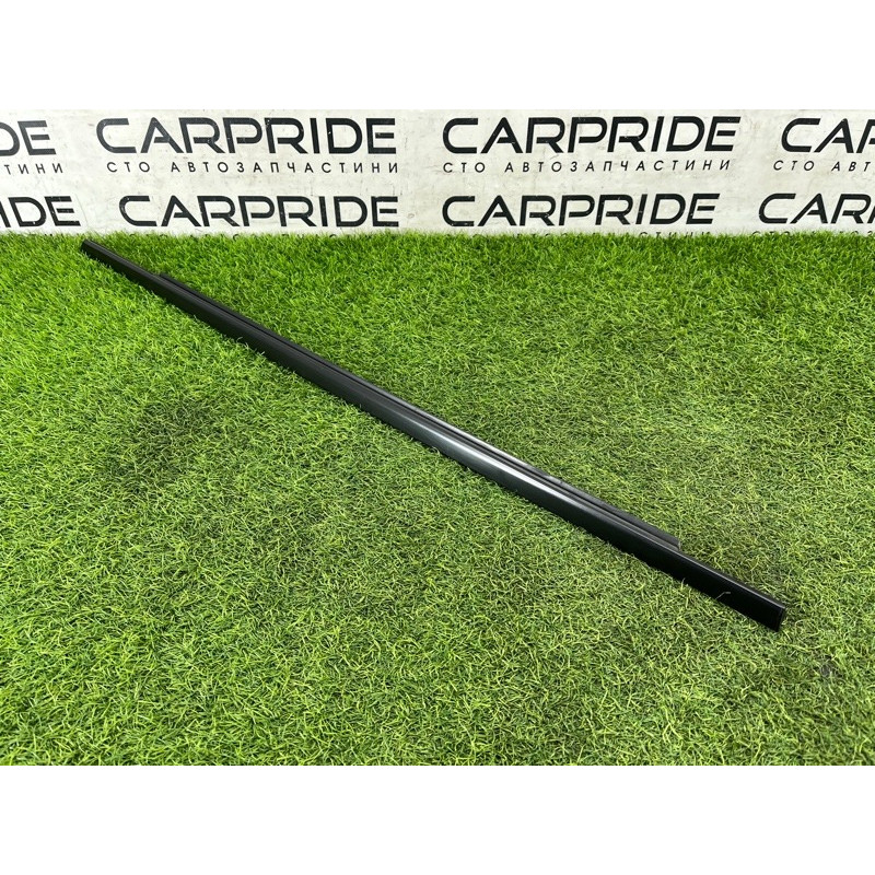 Молдинг двери внешний (кузов и элементы) Nissan Rogue T33 2023 1.5 KR15DDT 828206RA0A