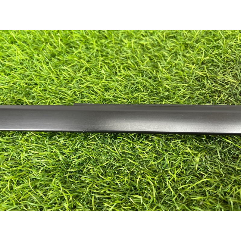 Молдинг двери внешний (кузов и элементы) Nissan Rogue T33 2023 1.5 KR15DDT 828206RA0A