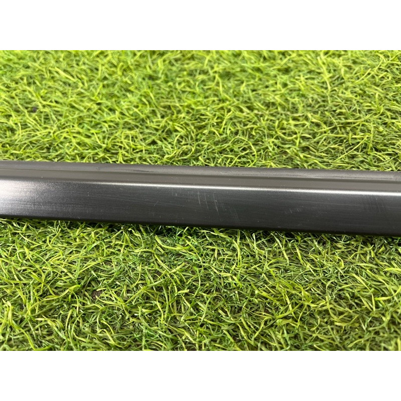 Молдинг двери внешний (кузов и элементы) Nissan Rogue T33 2023 1.5 KR15DDT 828206RA0A