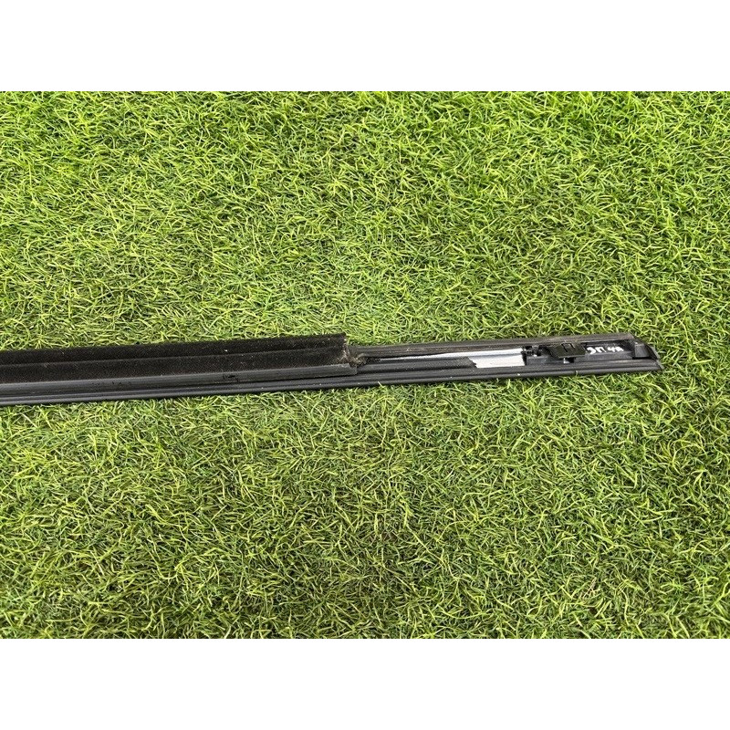 Молдинг двери внешний (кузов и элементы) Nissan Rogue T33 2023 1.5 KR15DDT 828206RA0A