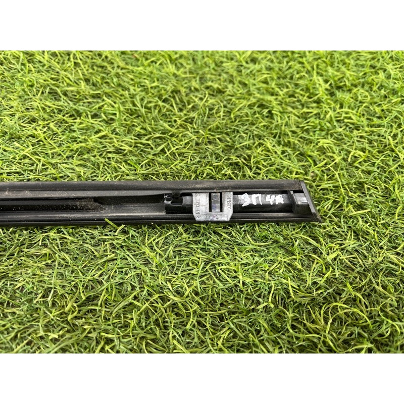 Молдинг двери внешний (кузов и элементы) Nissan Rogue T33 2023 1.5 KR15DDT 828206RA0A