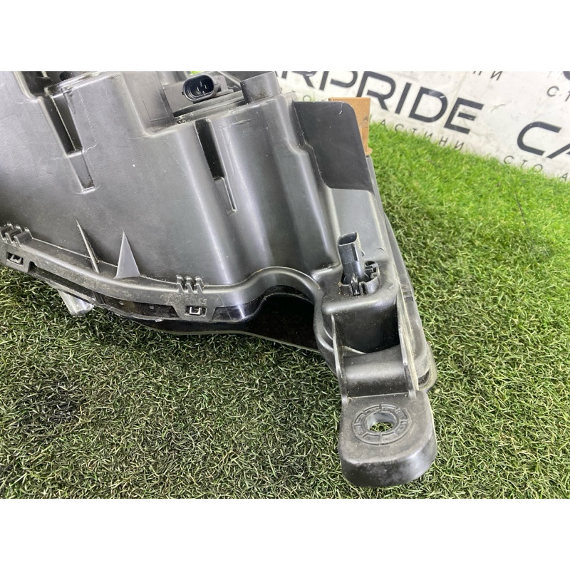 Фара (оптика) Jeep Grand Cherokee WK2 2017 3.6 68289235AC