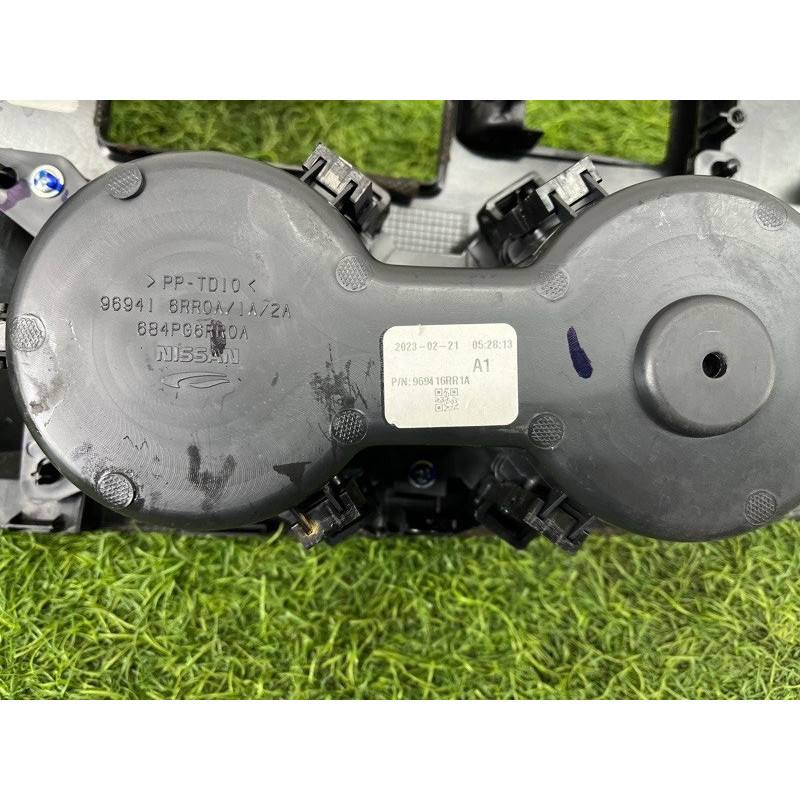 Накладка центральной консоли (салон) Nissan Rogue T33 2023 1.5 KR15DDT 969416RR1A