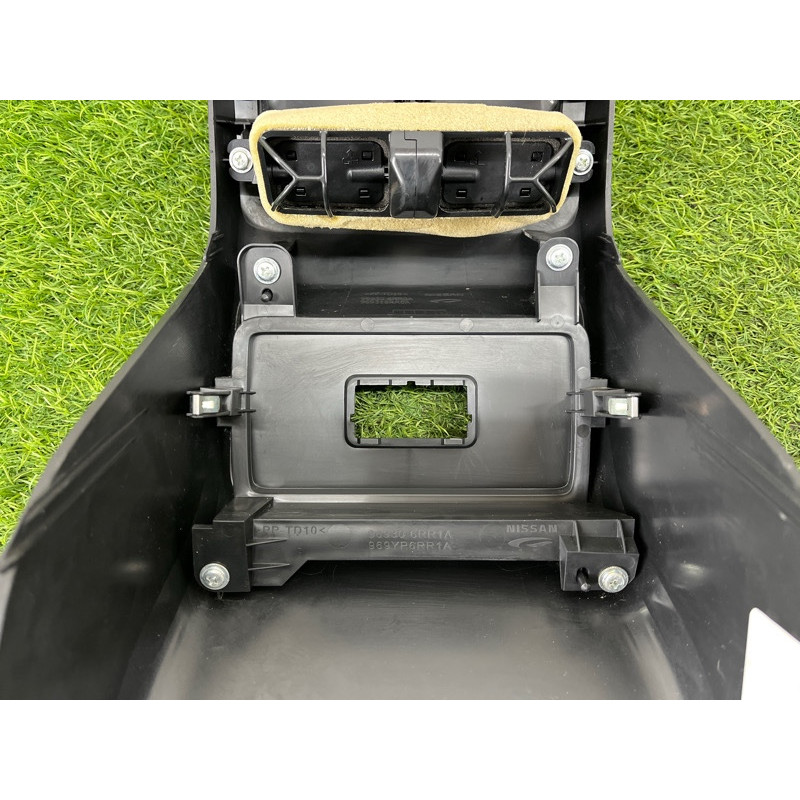 Накладка центральной консоли (салон) Nissan Rogue T33 2023 1.5 KR15DDT 969306RR1B