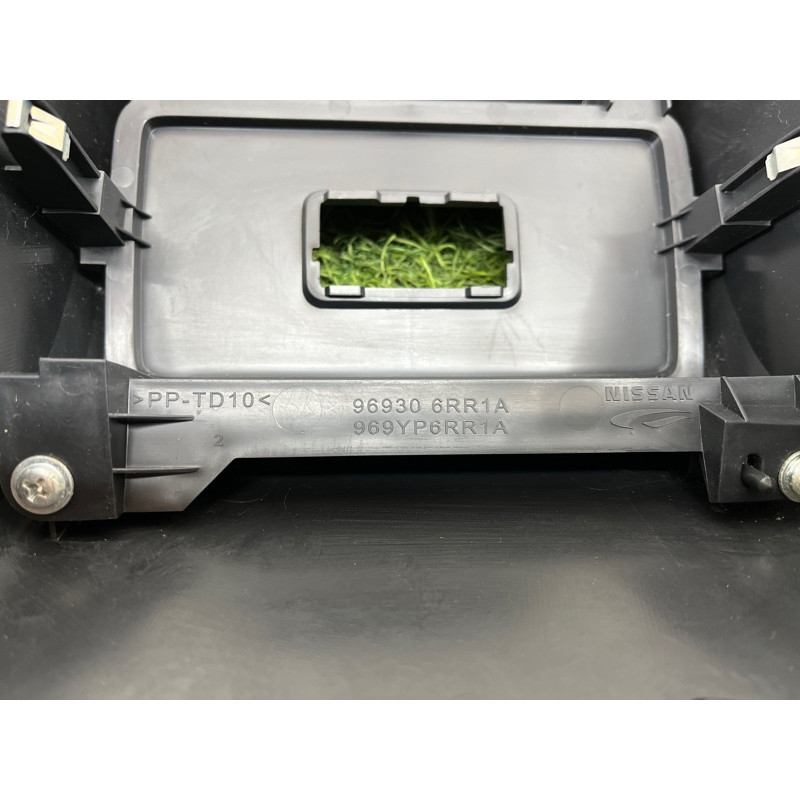 Накладка центральной консоли (салон) Nissan Rogue T33 2023 1.5 KR15DDT 969306RR1B