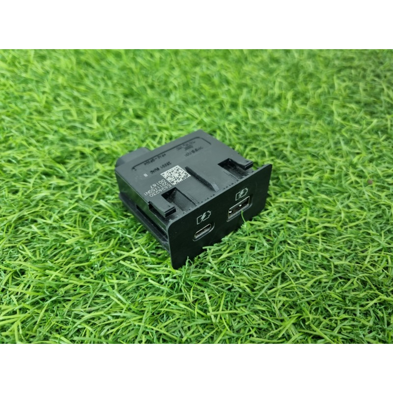 Разьем USB (электрика) Nissan Rogue T33 2023 1.5 KR15DDT 253316UA0