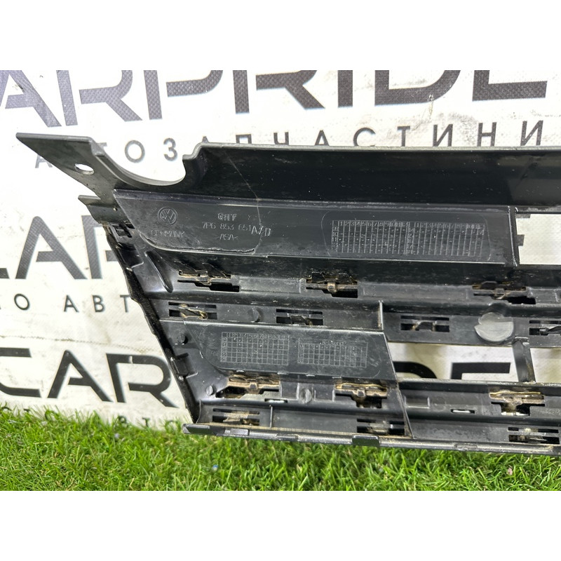 Решетка радиатора (наружные элементы кузова) Volkswagen Touareg NF 2011 3.6 7P6853651AZLL