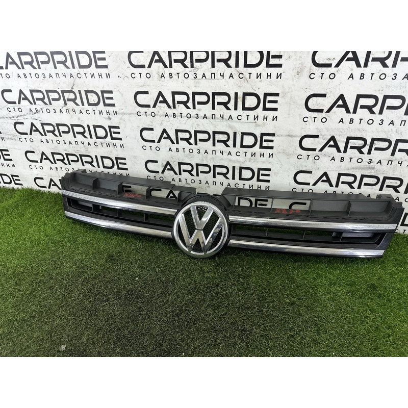 Решетка радиатора (наружные элементы кузова) Volkswagen Touareg NF 2013 3.6 7P6853651AZLL