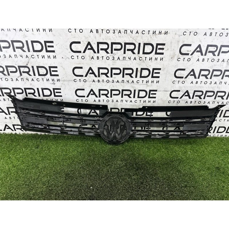 Решетка радиатора (наружные элементы кузова) Volkswagen Touareg NF 2013 3.6 7P6853651AZLL