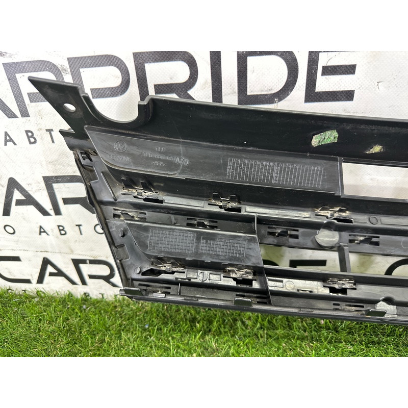 Решетка радиатора (наружные элементы кузова) Volkswagen Touareg NF 2013 3.6 7P6853651AZLL