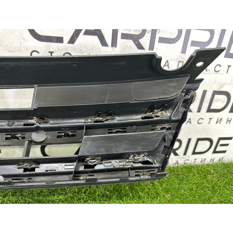 Решетка радиатора (наружные элементы кузова) Volkswagen Touareg NF 2013 3.6 7P6853651AZLL