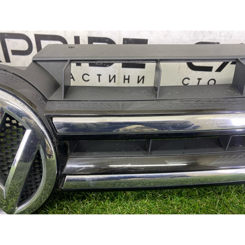Решетка радиатора (наружные элементы кузова) Volkswagen Touareg NF 2013 3.0 Hybrid 7P6853651AZLL