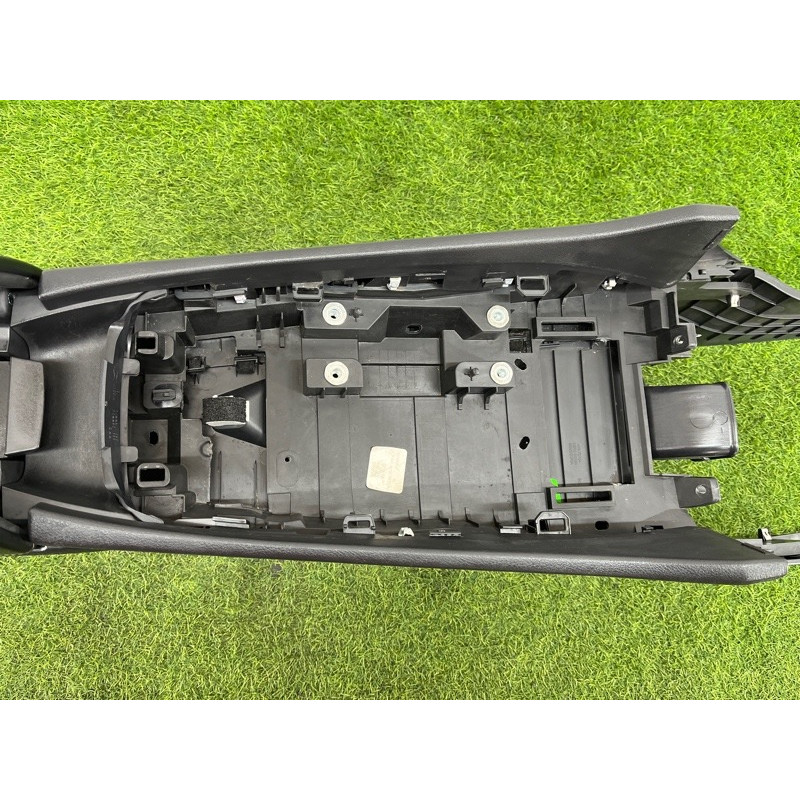 Центральная консоль (салон) Nissan Rogue T33 2023 1.5 KR15DDT 969106RR4A