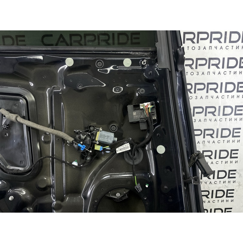 Дверь (наружные элементы кузова) AUDI Q7 4M 2017 3.0 TFSi 4M0833051E