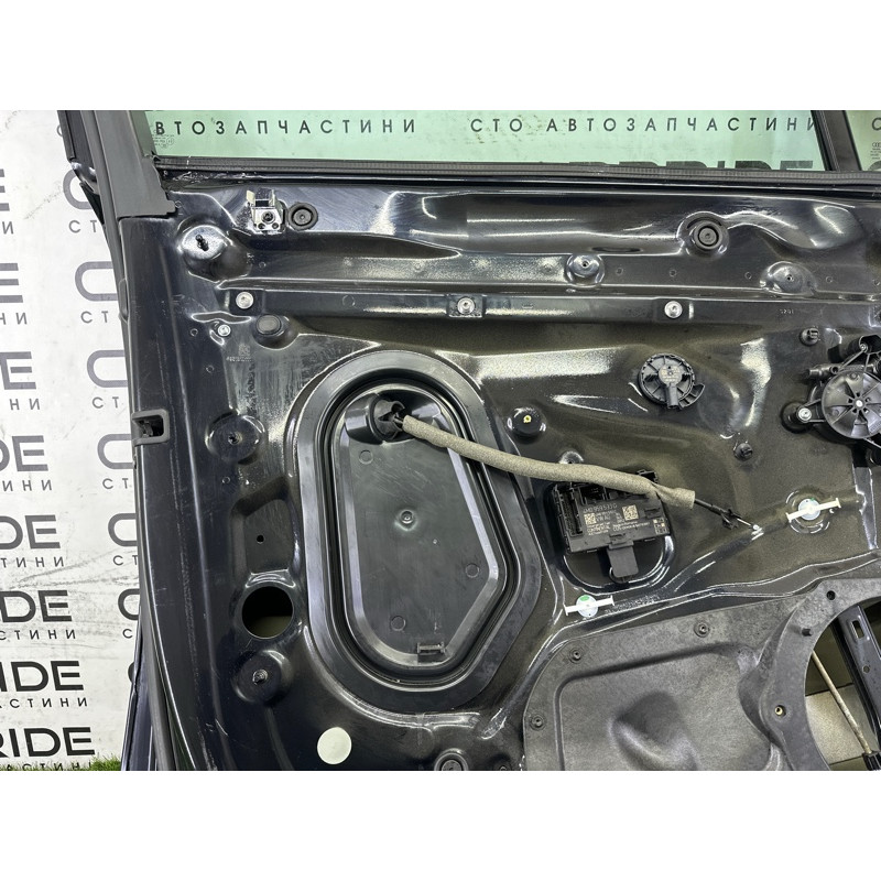 Дверь (наружные элементы кузова) AUDI Q7 4M 2017 3.0 TFSi 4M0831051F