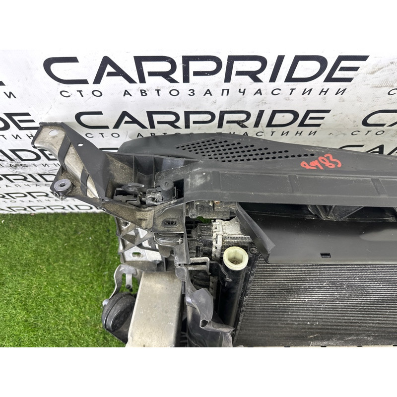 Телевизор (передняя часть кузова) (наружные элементы кузова) AUDI A4 B9 2017 2.0 TFSI 8W0805594