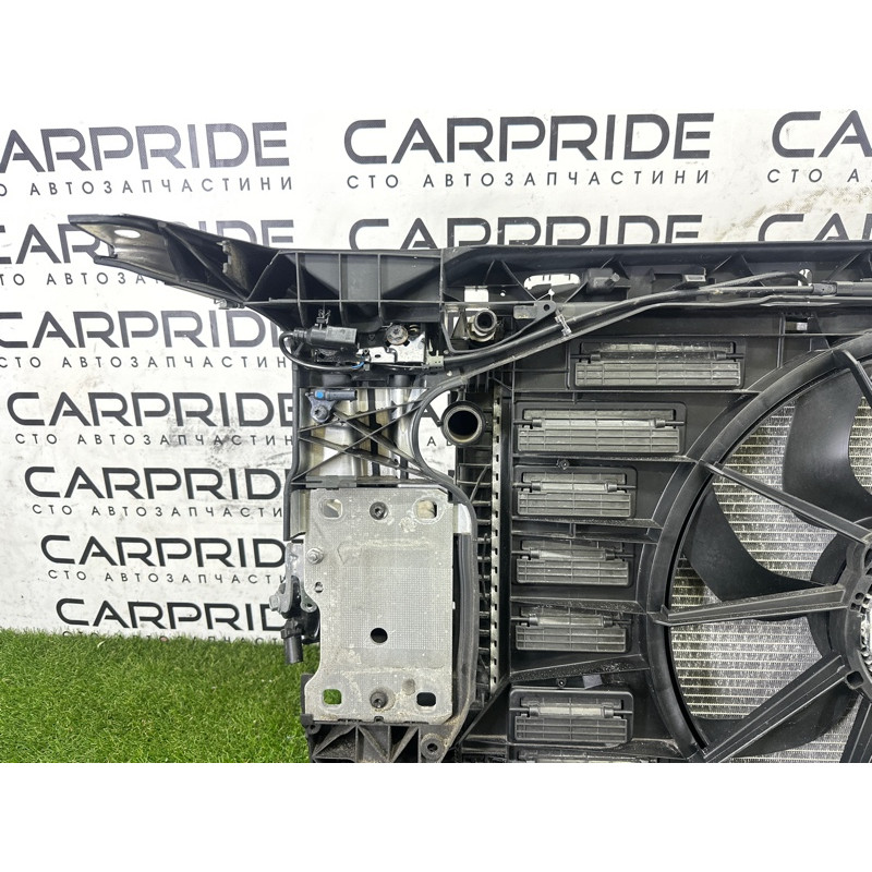 Телевизор (передняя часть кузова) (наружные элементы кузова) AUDI A4 B9 2017 2.0 TFSI 8W0805594