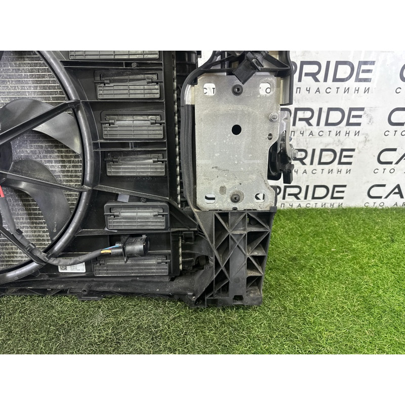 Телевизор (передняя часть кузова) (наружные элементы кузова) AUDI A4 B9 2017 2.0 TFSI 8W0805594