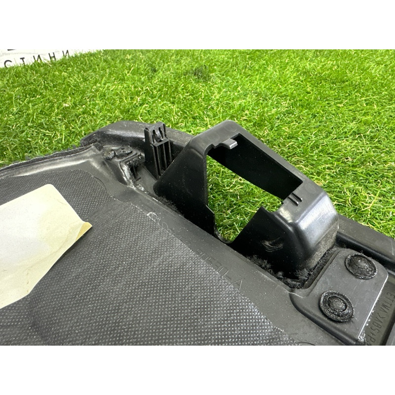 Обшивка крышки багажника (салон) LAND ROVER Range Rover L405 2016 5.0 LR036833