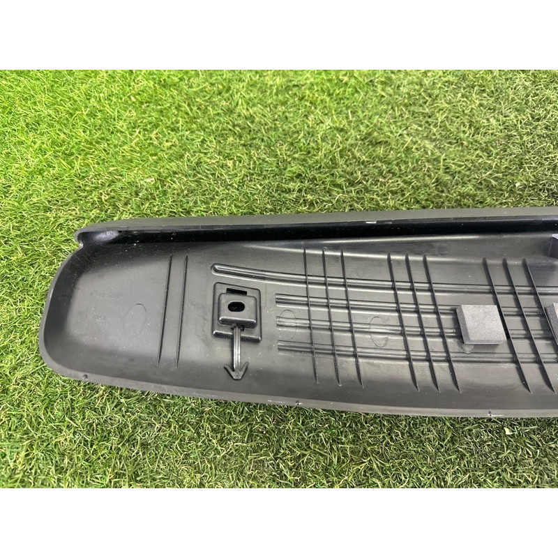 Обшивка крышки багажника (салон) LAND ROVER Range Rover L405 2016 5.0 LR038140