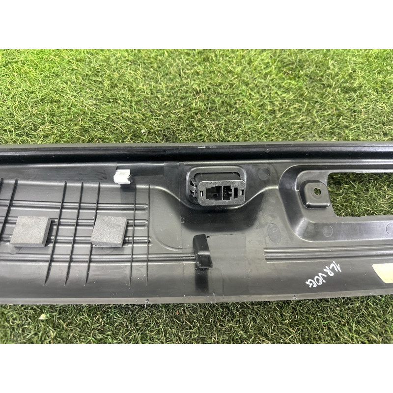 Обшивка крышки багажника (салон) LAND ROVER Range Rover L405 2016 5.0 LR038140