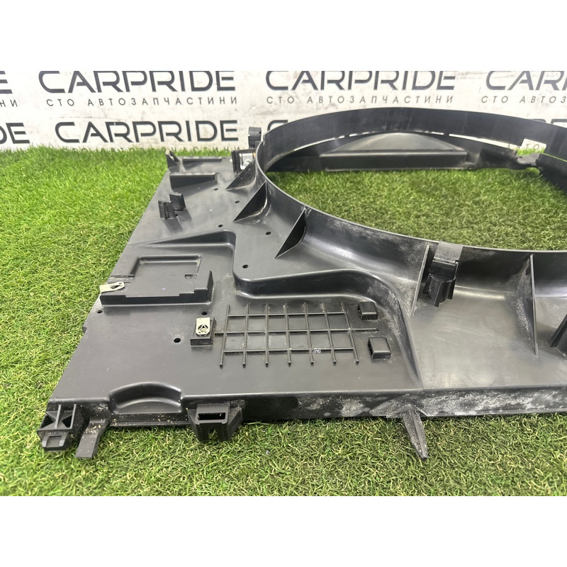 Диффузор радіатора (кузов и элементы) LAND ROVER Range Rover L405 2016 5.0 LR082989