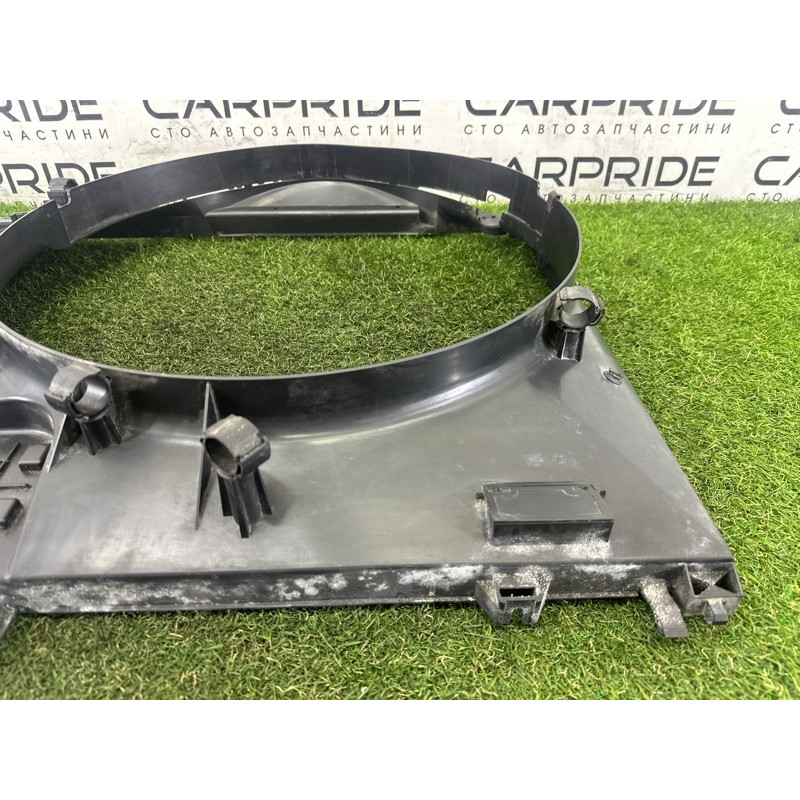 Диффузор радіатора (кузов и элементы) LAND ROVER Range Rover L405 2016 5.0 LR082989