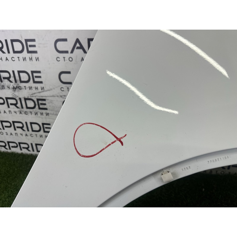 Крыло (наружные элементы кузова) Volkswagen Touareg NF 2013 3.0 Hybrid 7P6821106E