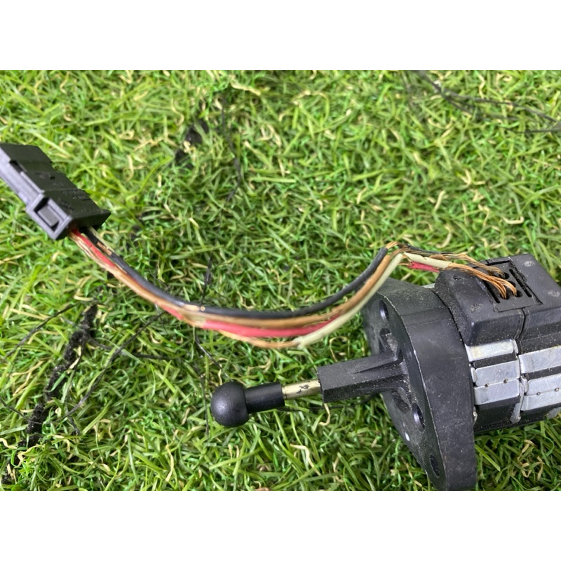 Моторчик регулировки фар (электрика) Bmw X3 E83 1307220031