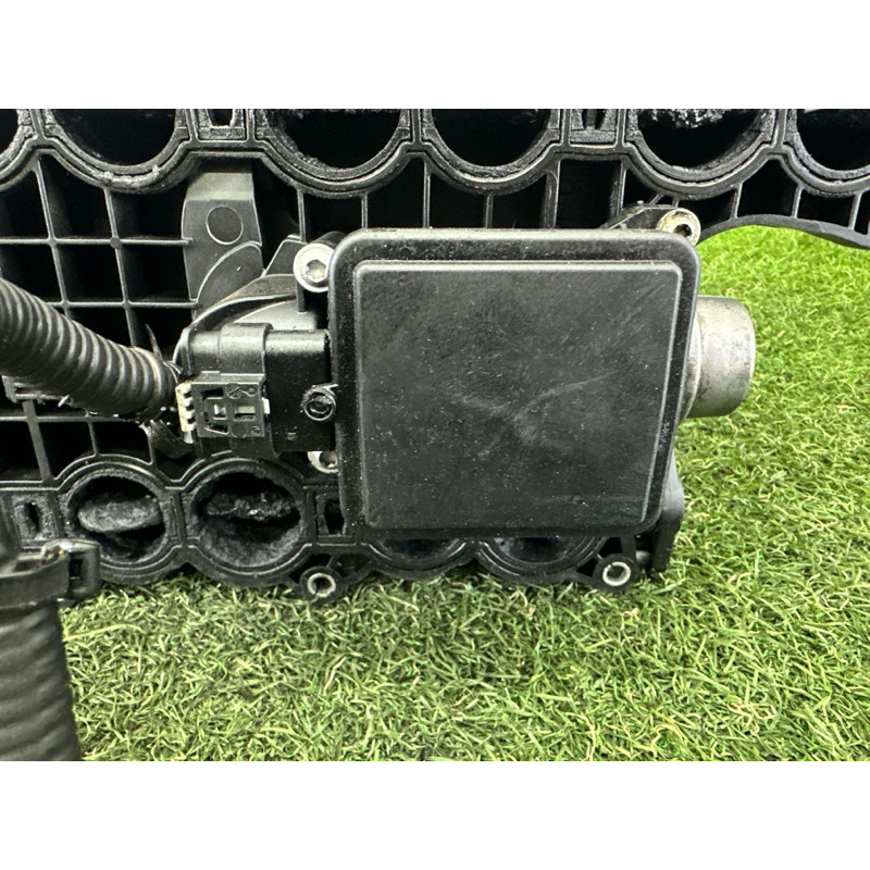 Коллектор впускной (впускная система) Jeep Grand Cherokee WK2 2014 3.0 Diesel 68211167AA