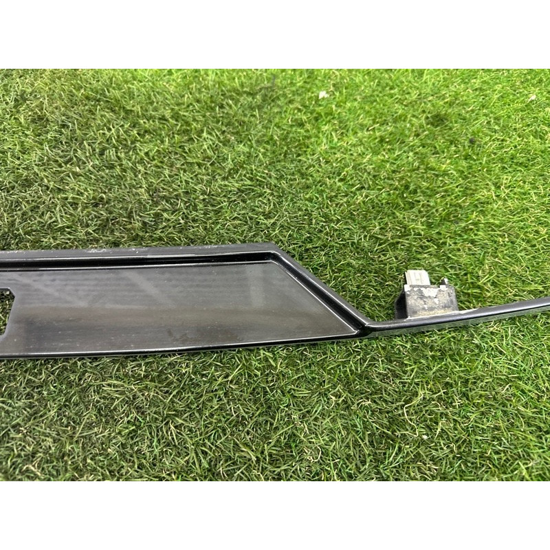 Накладка кришки багажника (кузов и элементы) LAND ROVER Range Rover L405 2016 5.0 LR048394