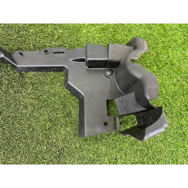 Диффузор радіатора (кузов и элементы) LAND ROVER Range Rover L405 2016 5.0 LR033414