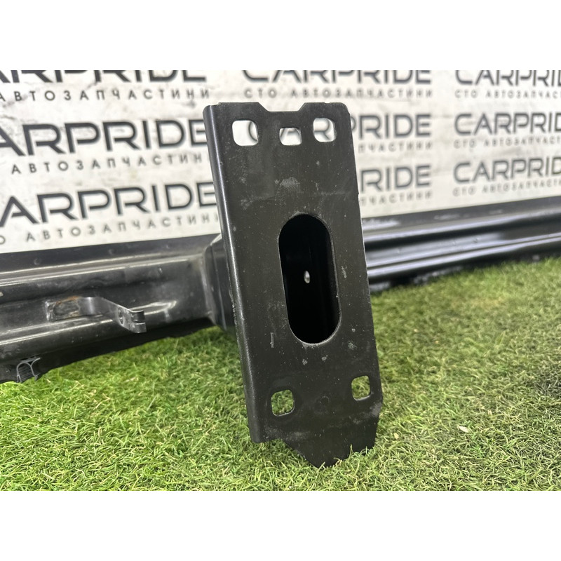 Усилитель бампера (наружные элементы кузова) BMW 3-series E90 2010 3.0 N54 51117146646