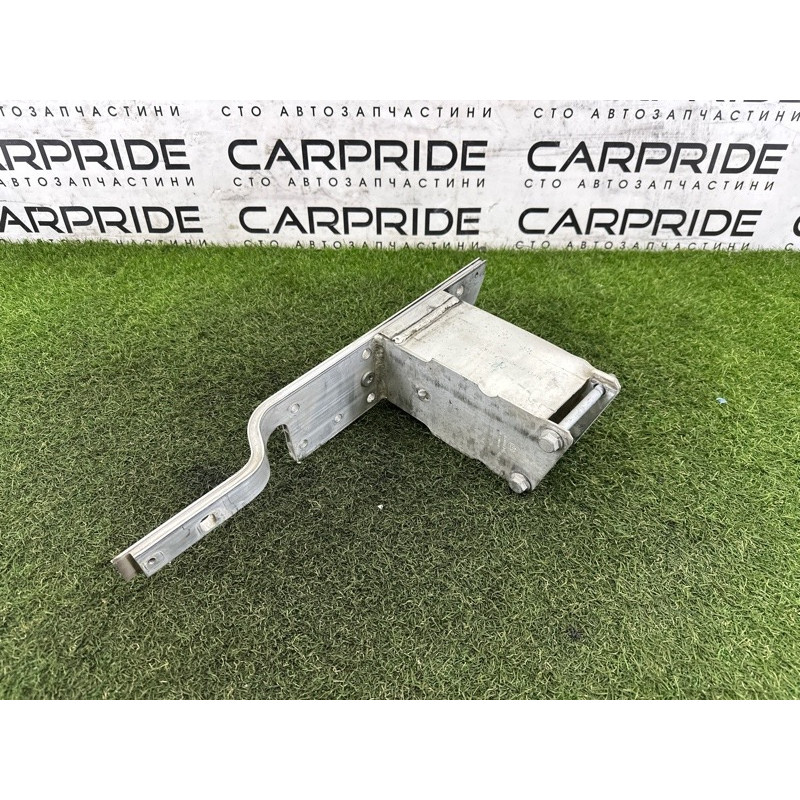 Кронштейн усилителя бампера (стекла и зеркала) BMW X5 F15 2015 4.4 51117325324