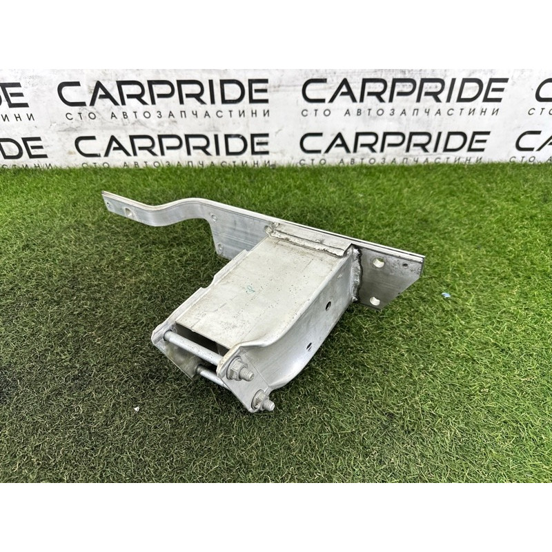 Кронштейн усилителя бампера (стекла и зеркала) BMW X5 F15 2015 4.4 51117325324