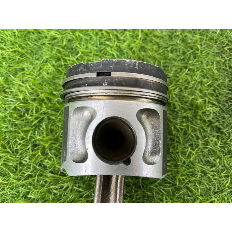 Поршень (двигатель и элементы) AUDI A6 C5 2001 2.5 AKE