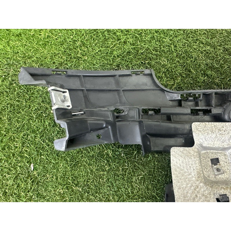 Кріплення бампера (кузов и элементы) LAND ROVER Range Rover L405 2016 5.0 LR076517