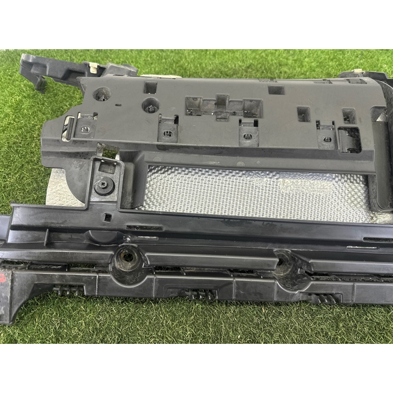 Кріплення бампера (кузов и элементы) LAND ROVER Range Rover L405 2016 5.0 LR076517