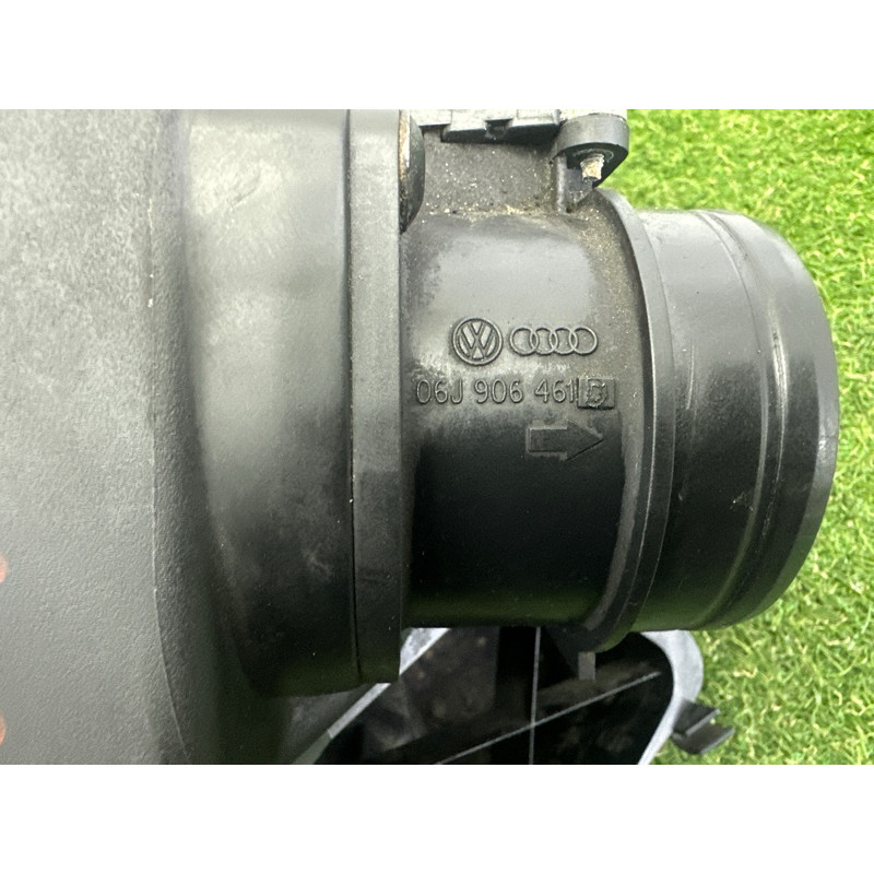 Корпус воздушного фильтра (впускная система) AUDI A4 B8 2013 2.0 TFSI 8K0133837BJ