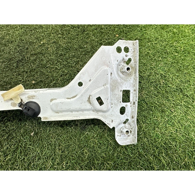 Крепление крыла (кузов и элементы) AUDI A4 B9 2017 2.0 TFSI 8W0821136C