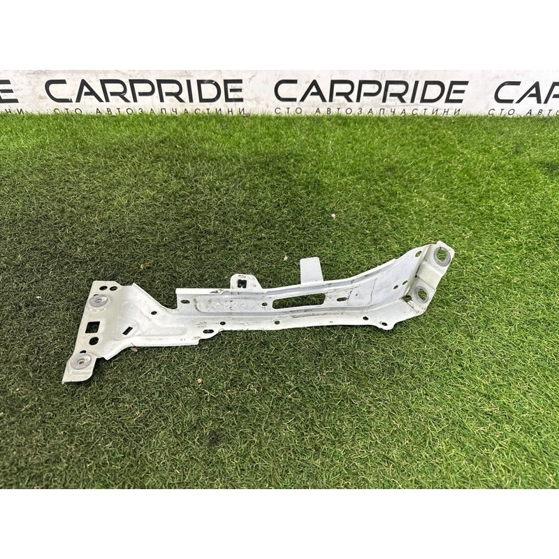 Крепление крыла (кузов и элементы) AUDI A4 B9 2017 2.0 TFSI 8W0821136C