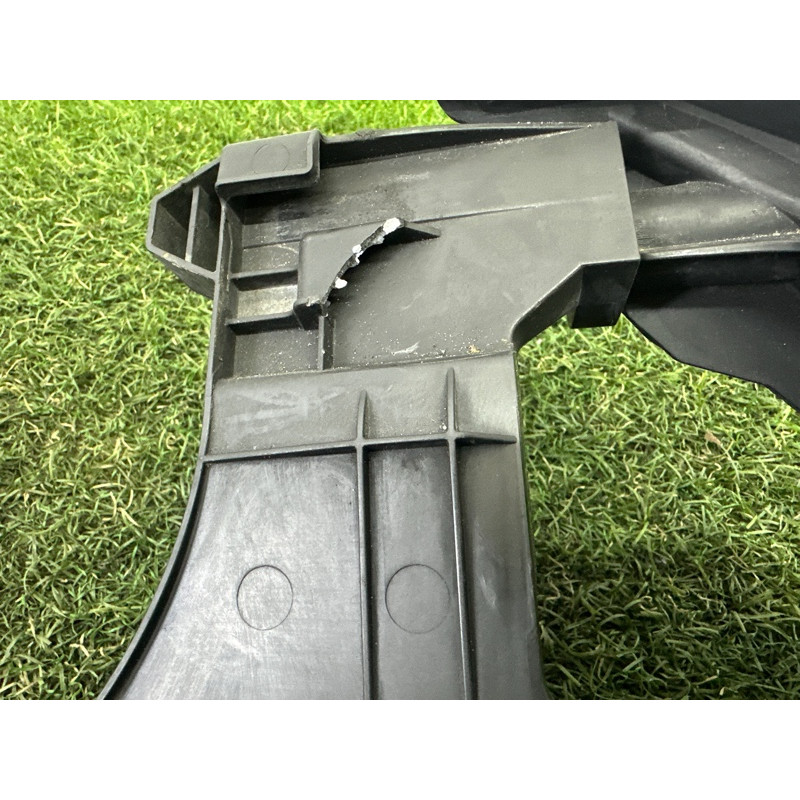 Кронштейн фары (кузов и элементы) AUDI A4 B8 2014 2.0 TFSI 8K0805607B