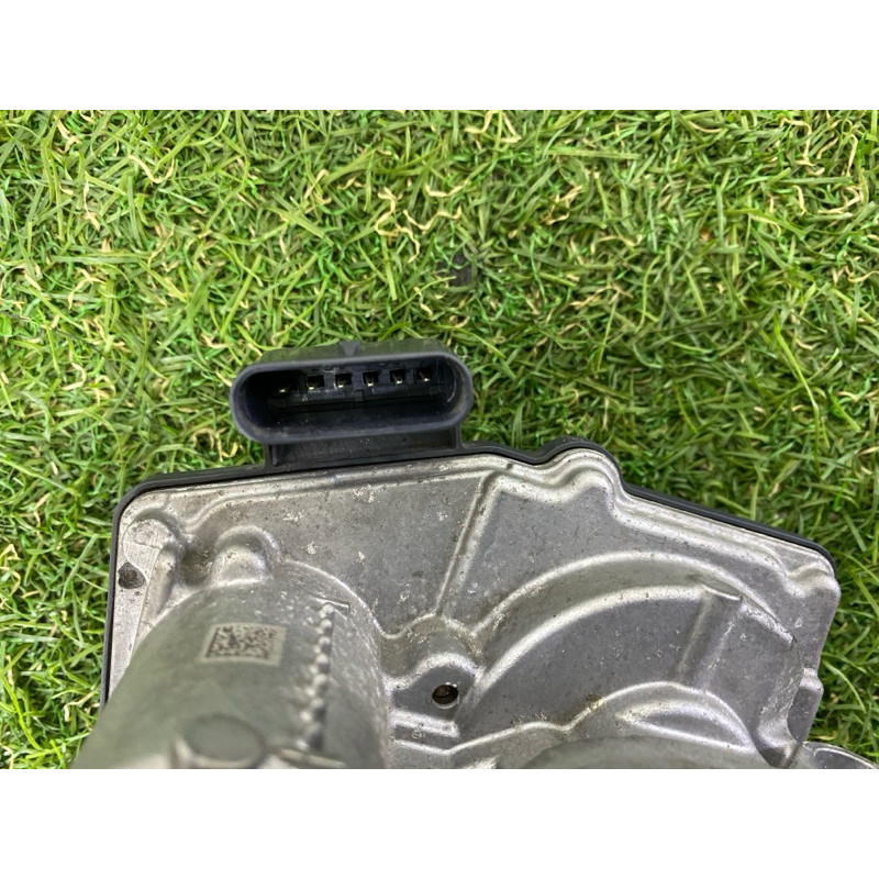 Дроссельная заслонка (электрика двигателя) BMW X1 F48 2016 2.0 B46B20 13547619008