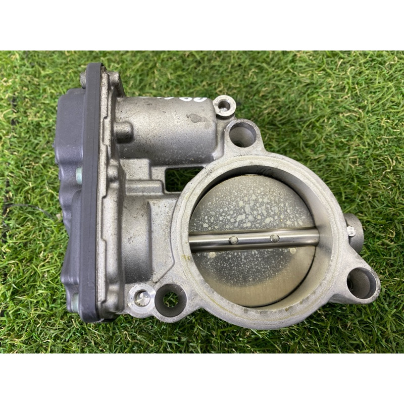 Дроссельная заслонка (электрика двигателя) BMW X1 F48 2016 2.0 B46B20 13547619008