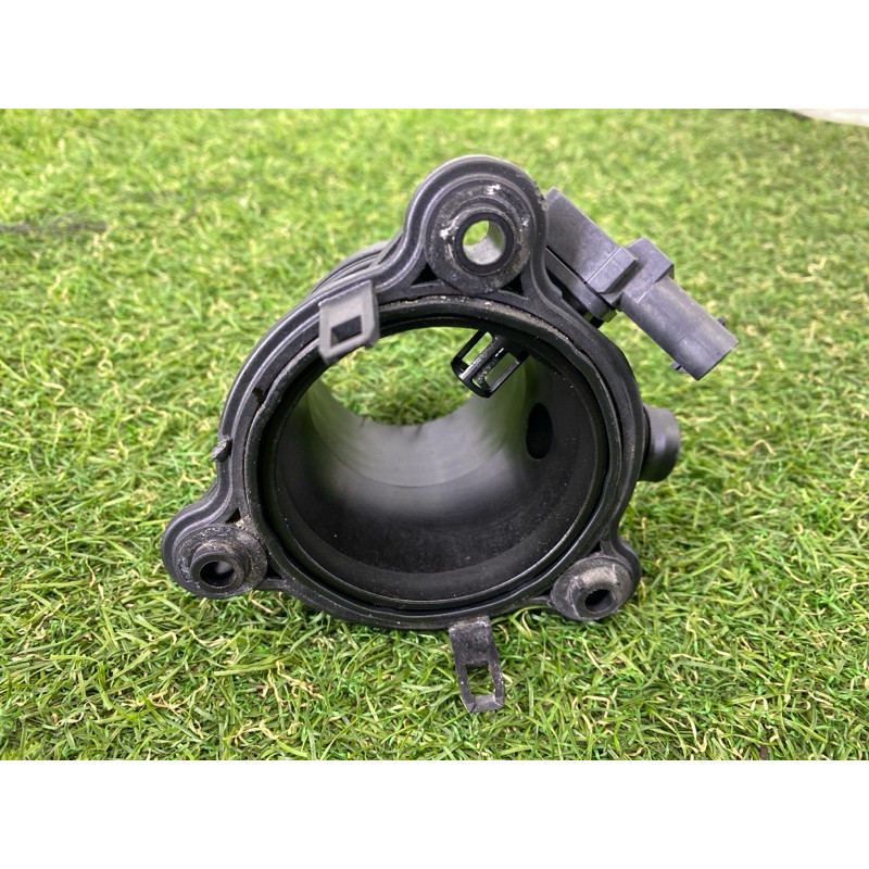 Фланец дроссельной заслонки (электрика двигателя) BMW X1 F48 2016 2.0 B46B20 11617619272