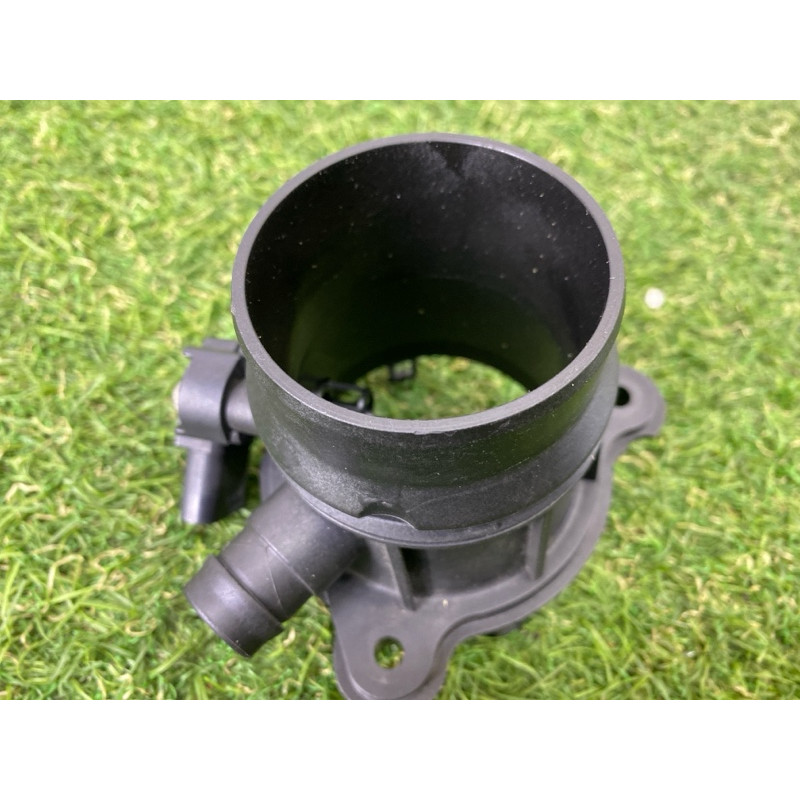 Фланец дроссельной заслонки (электрика двигателя) BMW X1 F48 2016 2.0 B46B20 11617619272