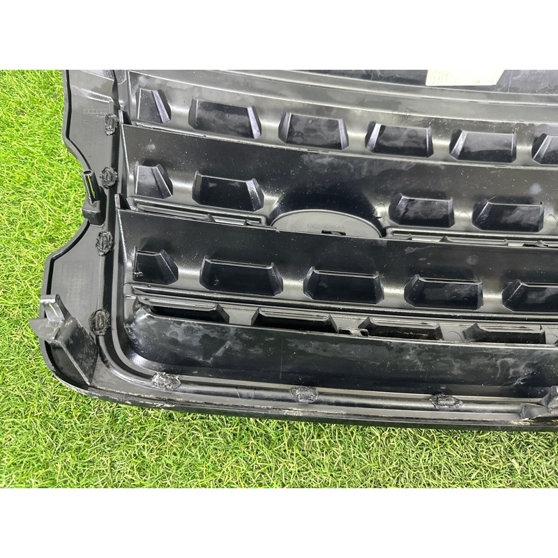 Решетка радиатора (наружные элементы кузова) LAND ROVER Range Rover L405 2016 5.0 LR077427