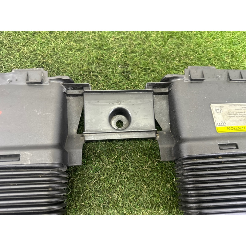 Воздухозаборник (впускная система) AUDI Q7 4M 2017 3.0 TFSi 4M0129510D